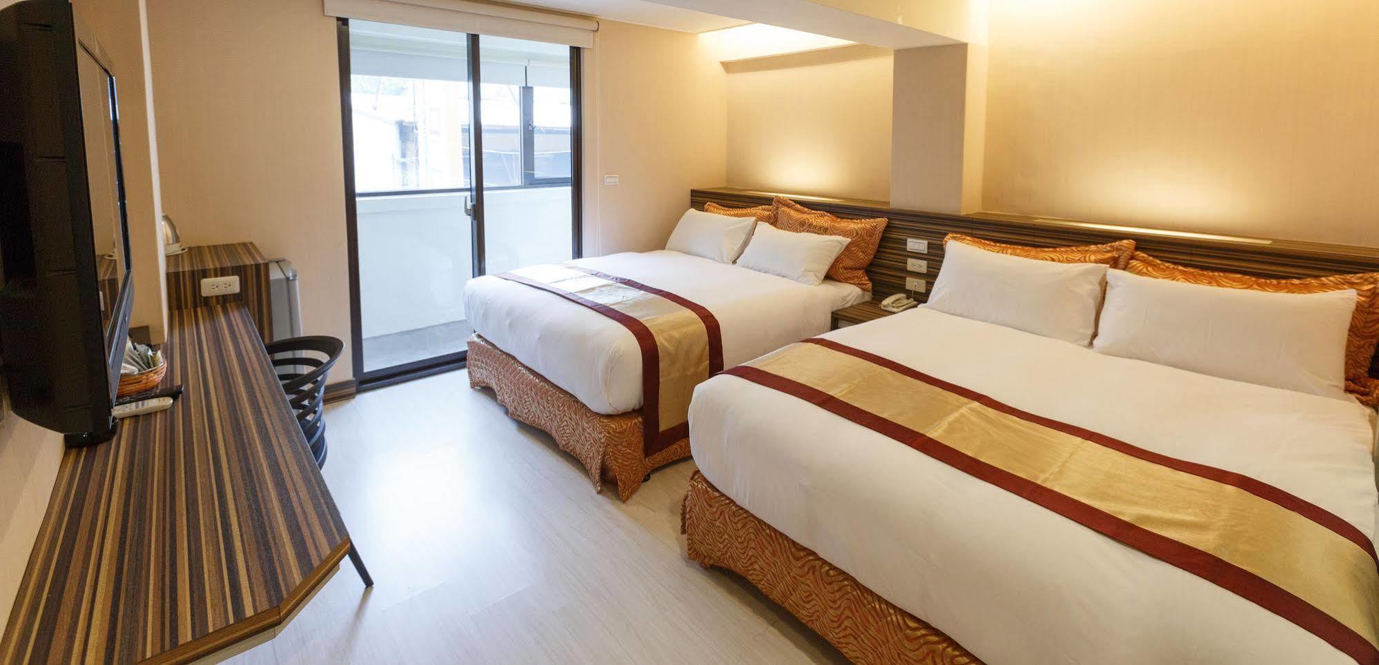 Wecan Hotel Kaohsiung Exterior photo