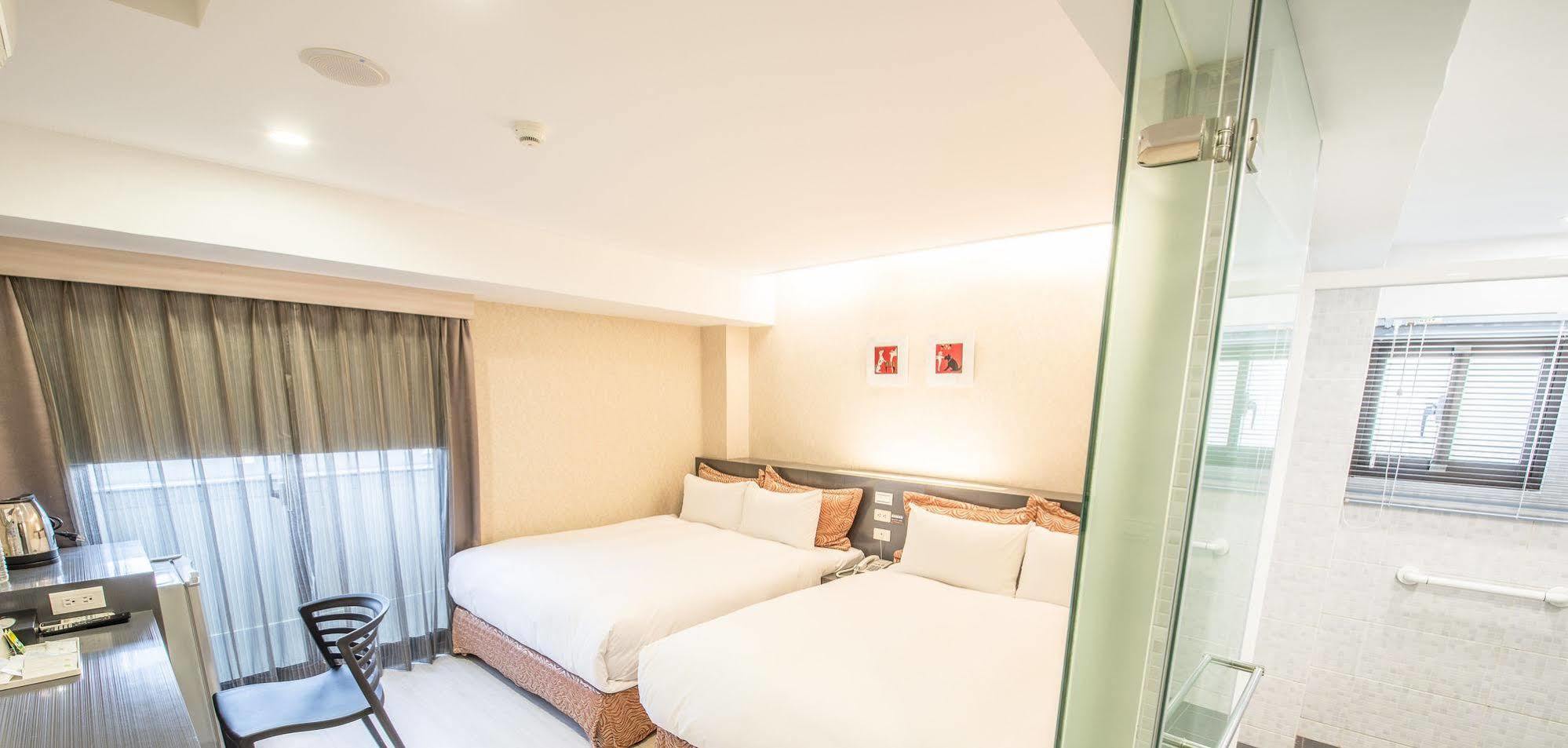 Wecan Hotel Kaohsiung Exterior photo