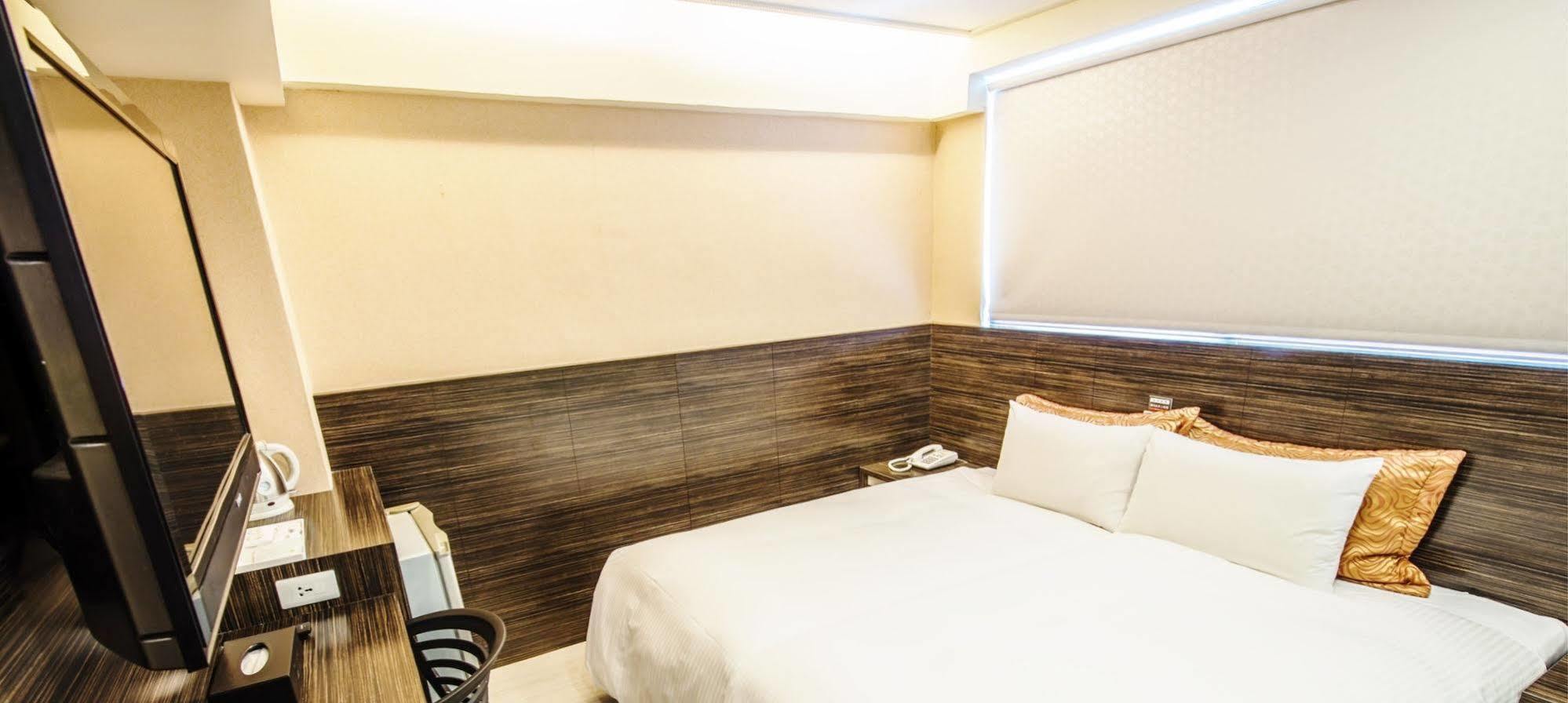 Wecan Hotel Kaohsiung Exterior photo